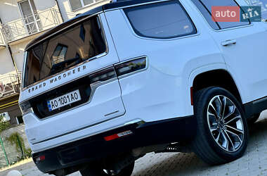 Внедорожник / Кроссовер Jeep Grand Wagoneer 2022 в 
