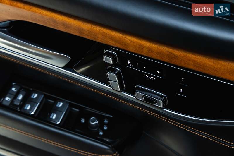 Позашляховик / Кросовер Jeep Grand Wagoneer 2022 в Луцьку