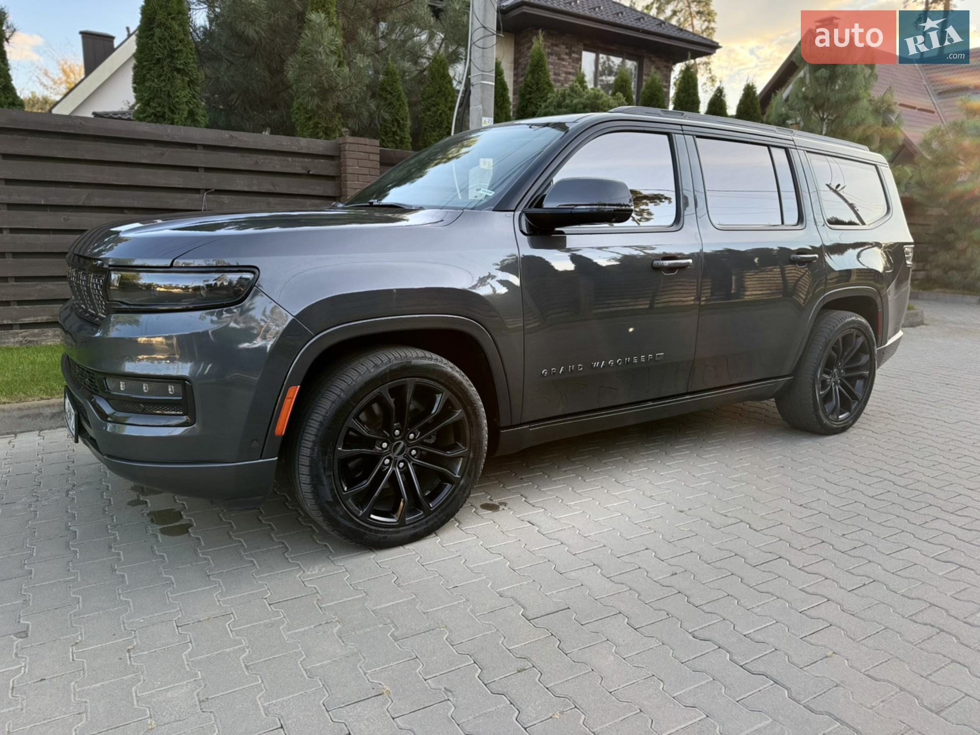 2022 Jeep Grand Wagoneer - мініатюра 5