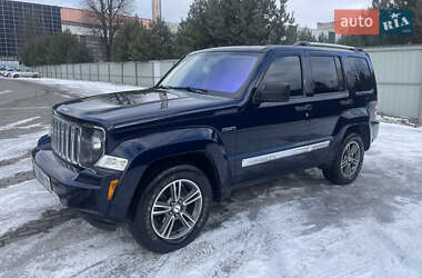 Позашляховик / Кросовер Jeep Liberty 2012 в Луцьку