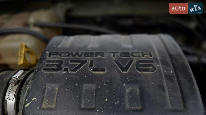 Позашляховик / Кросовер Jeep Liberty 2003 в Коломиї