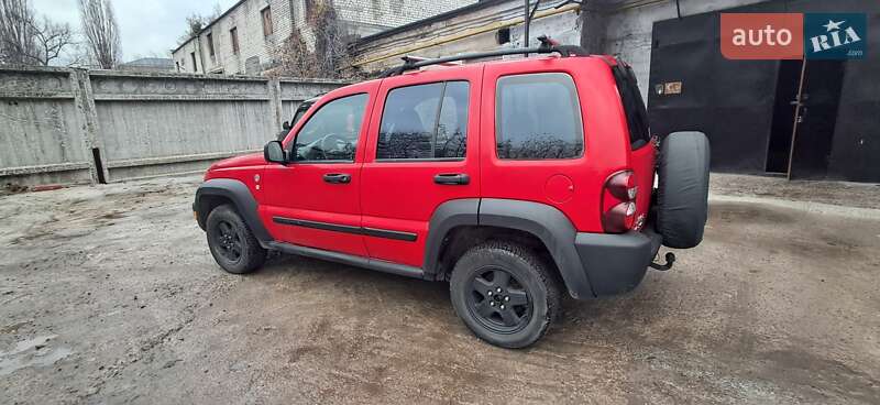 Внедорожник / Кроссовер Jeep Liberty 2005 в Киеве