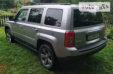 Позашляховик / Кросовер Jeep Patriot 2015 в 