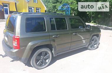 Позашляховик / Кросовер Jeep Patriot 2015 в 