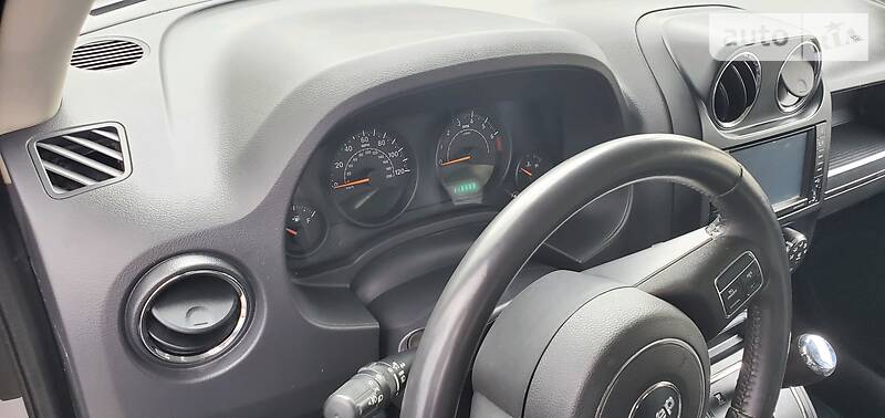 Позашляховик / Кросовер Jeep Patriot 2015 в Києві