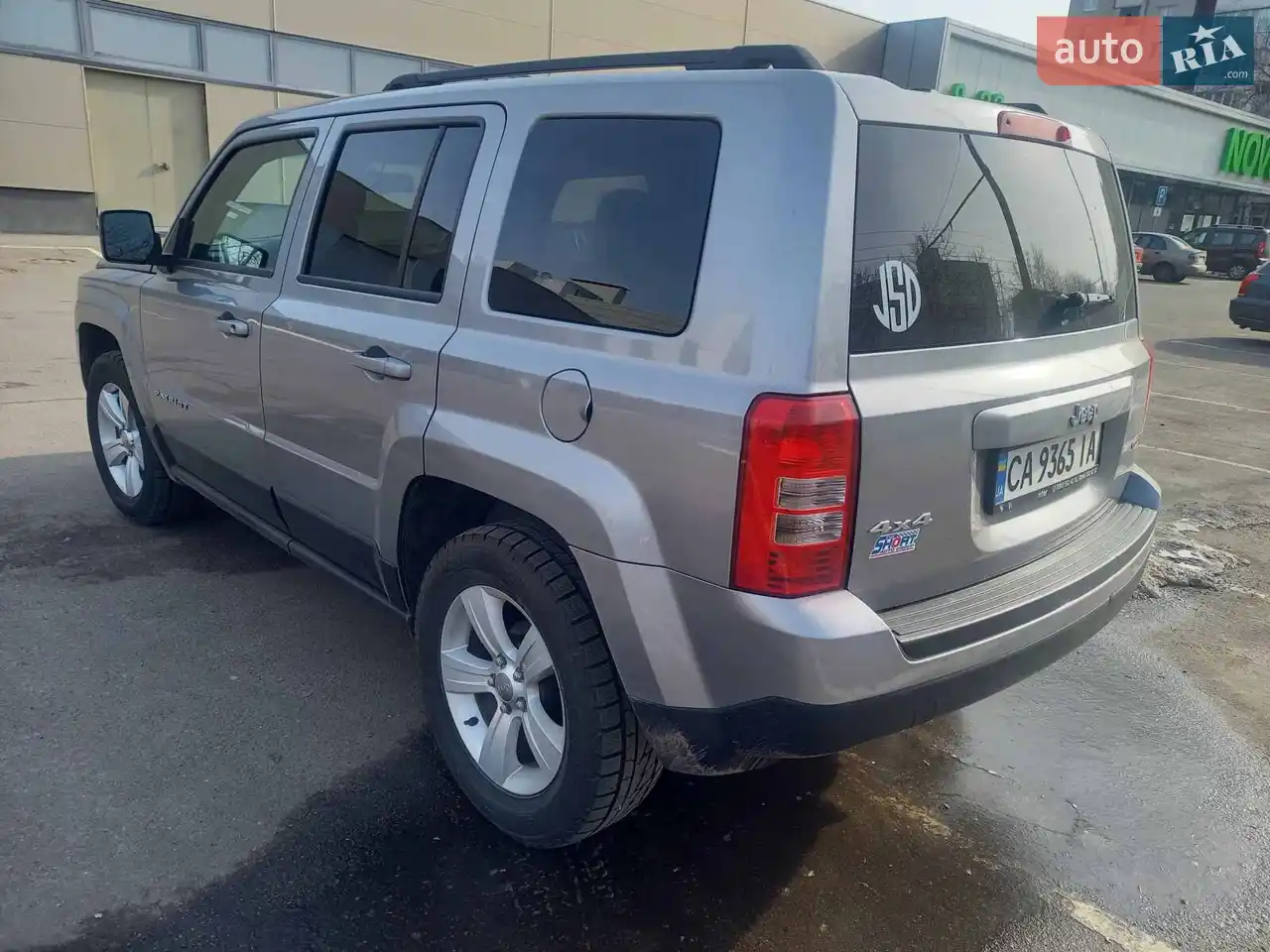 2015 Jeep Liberty (Patriot) - мініатюра 6