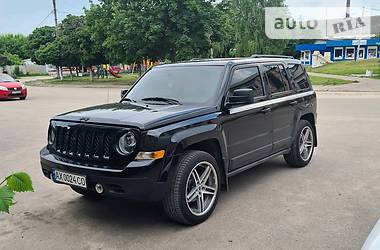 Позашляховик / Кросовер Jeep Patriot 2016 в Харкові