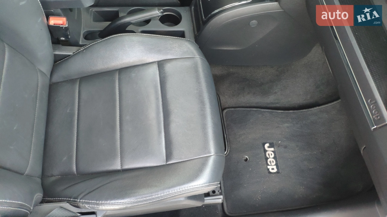 2015 Jeep Liberty (Patriot) - мініатюра 35