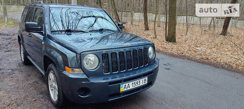 Позашляховик / Кросовер Jeep Patriot 2008 в Ужгороді