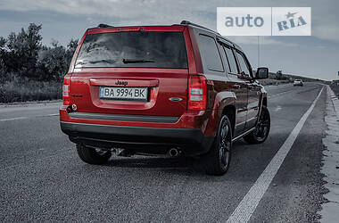Внедорожник / Кроссовер Jeep Patriot 2015 в 
