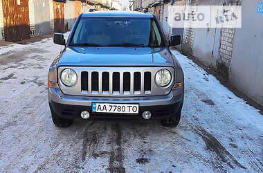 Внедорожник / Кроссовер Jeep Patriot 2015 в 