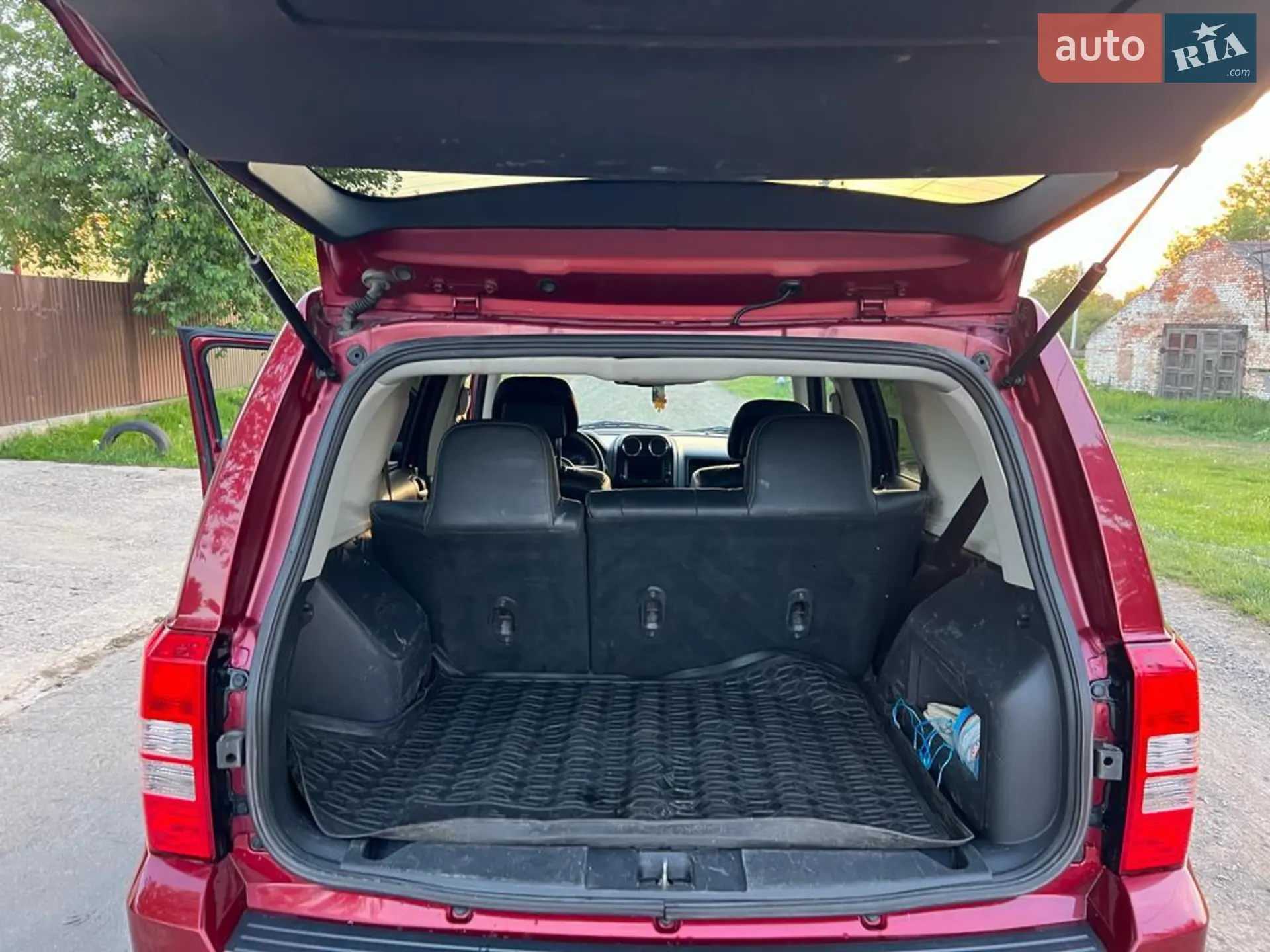 2016 Jeep Liberty (Patriot) - мініатюра 5