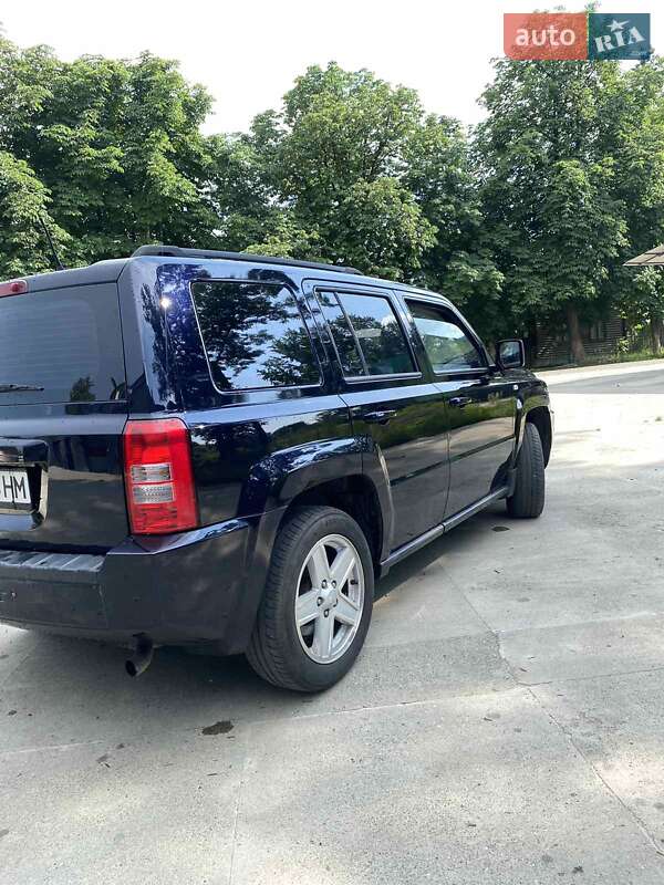 Позашляховик / Кросовер Jeep Patriot 2010 в Тячеві