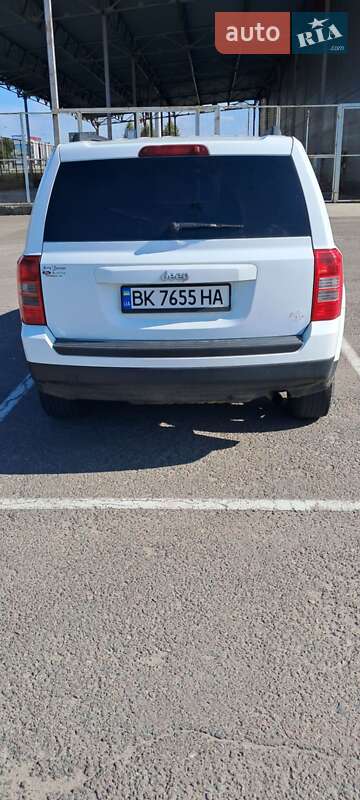 Внедорожник / Кроссовер Jeep Patriot 2014 в Ровно
