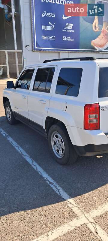 Внедорожник / Кроссовер Jeep Patriot 2014 в Ровно