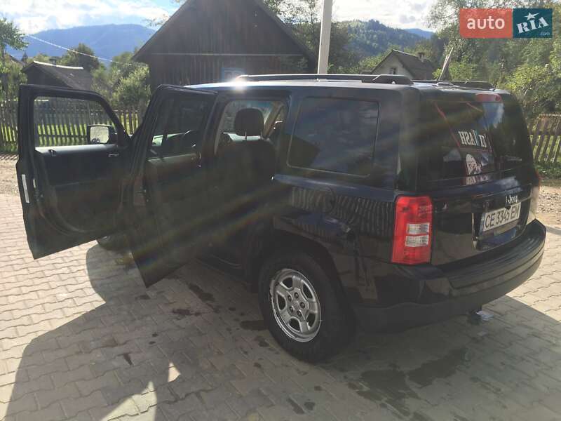 Внедорожник / Кроссовер Jeep Patriot 2013 в Черновцах