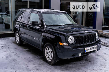 Позашляховик / Кросовер Jeep Patriot 2015 в Рівному