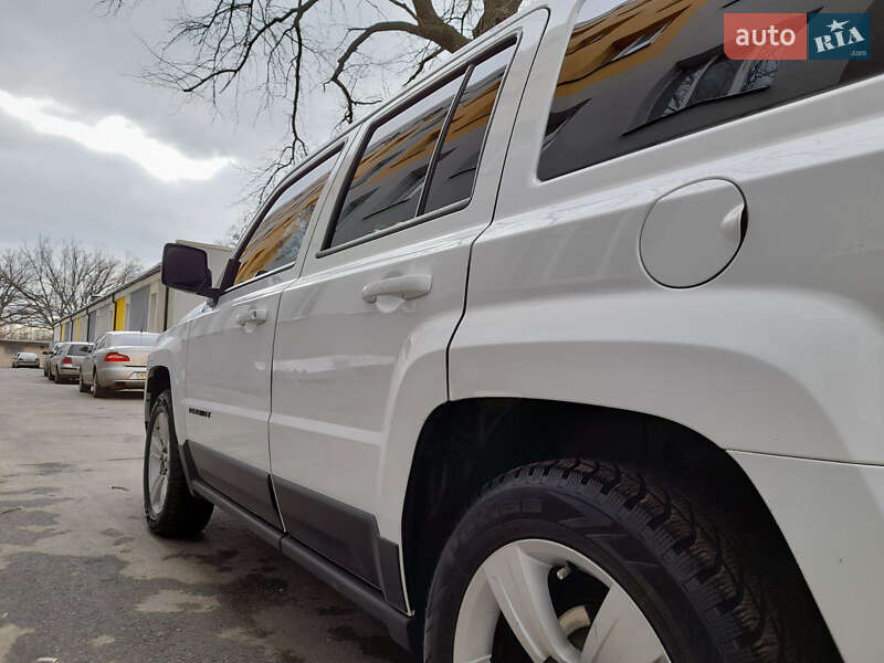 Позашляховик / Кросовер Jeep Patriot 2013 в Дніпрі