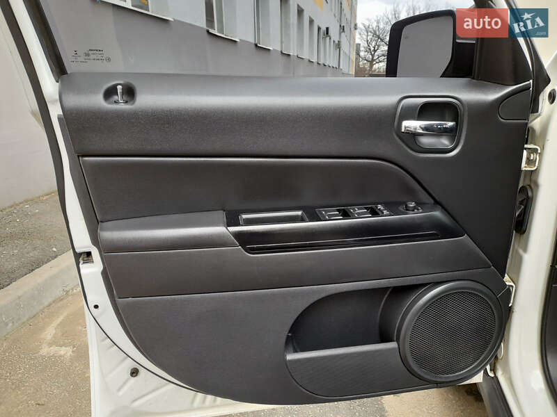 Позашляховик / Кросовер Jeep Patriot 2013 в Дніпрі