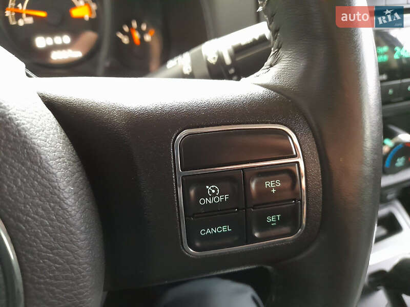 Позашляховик / Кросовер Jeep Patriot 2013 в Дніпрі