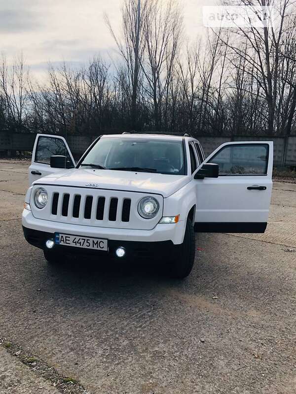 Внедорожник / Кроссовер Jeep Patriot 2013 в Кривом Роге