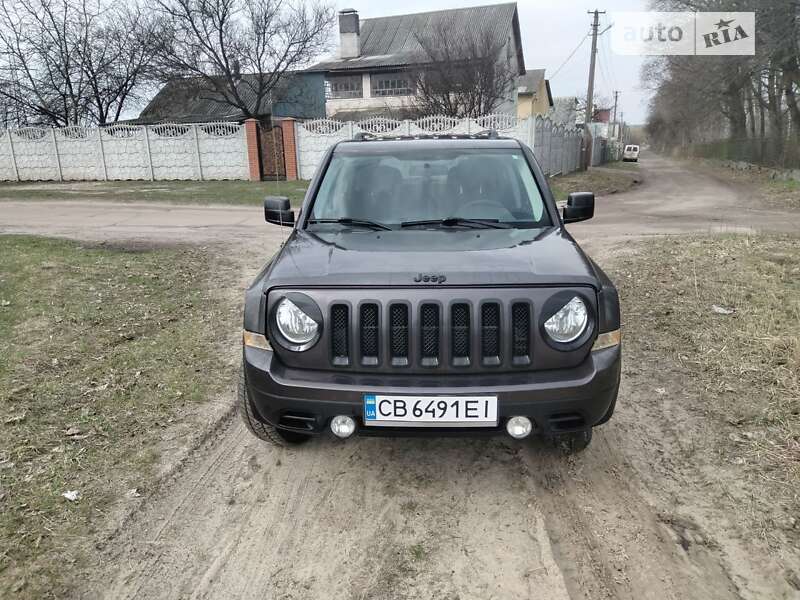 Внедорожник / Кроссовер Jeep Patriot 2015 в Чернигове