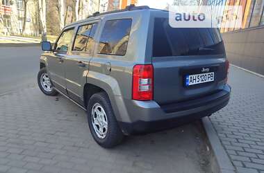 Внедорожник / Кроссовер Jeep Patriot 2013 в Славянске