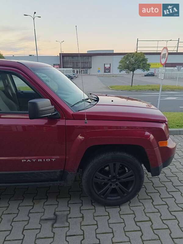 Внедорожник / Кроссовер Jeep Patriot 2016 в Львове