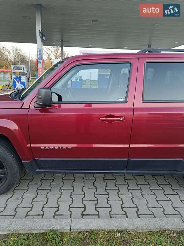 Внедорожник / Кроссовер Jeep Patriot 2016 в Львове
