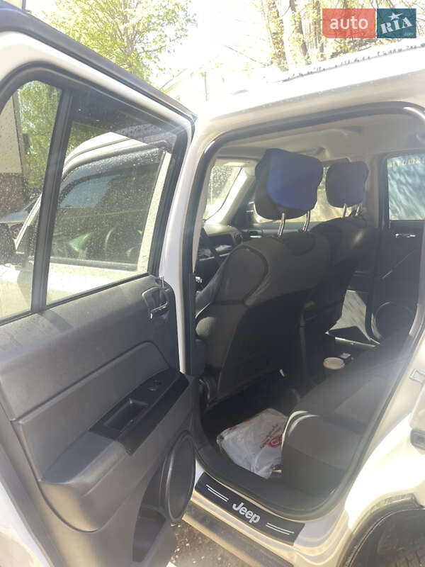 Внедорожник / Кроссовер Jeep Patriot 2014 в Чорткове