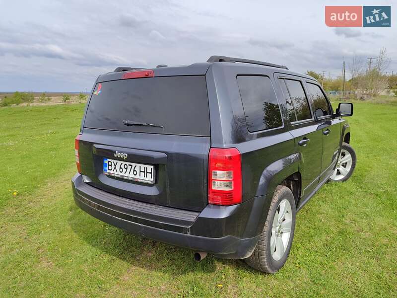 Позашляховик / Кросовер Jeep Patriot 2014 в Острозі
