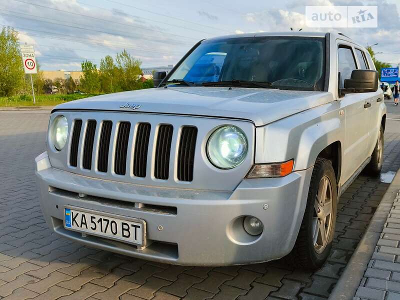 Позашляховик / Кросовер Jeep Patriot 2007 в Києві