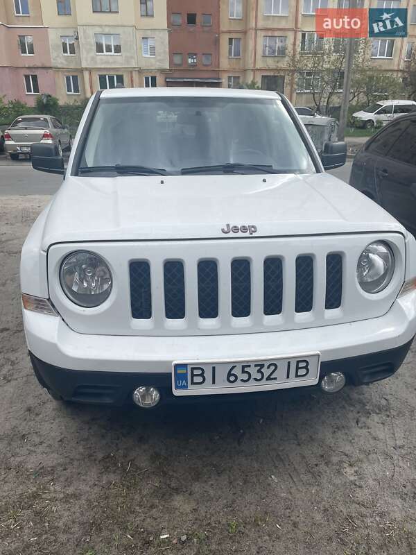 Внедорожник / Кроссовер Jeep Patriot 2016 в Полтаве