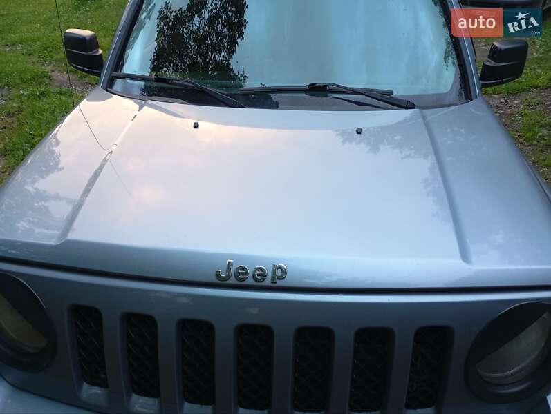 Позашляховик / Кросовер Jeep Patriot 2013 в Хусті