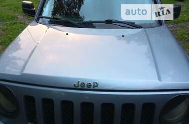 Позашляховик / Кросовер Jeep Patriot 2013 в Хусті