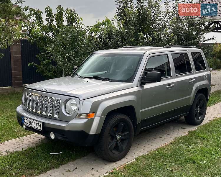 Внедорожник / Кроссовер Jeep Patriot 2014 в Луцке
