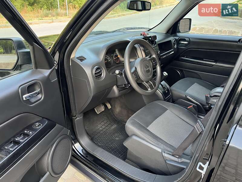 Позашляховик / Кросовер Jeep Patriot 2014 в Запоріжжі