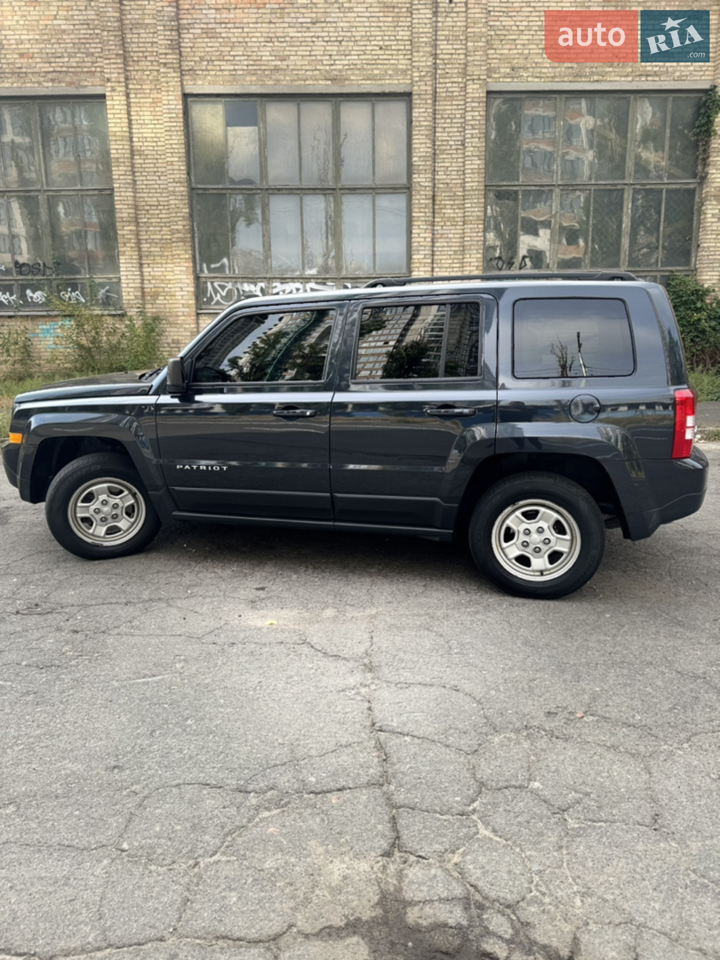 2015 Jeep Liberty (Patriot) - мініатюра 3