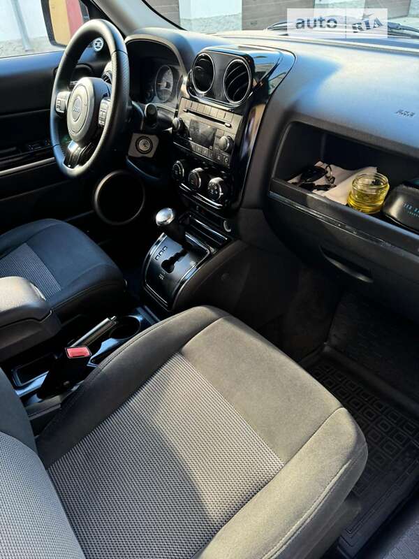 Внедорожник / Кроссовер Jeep Patriot 2016 в Самборе