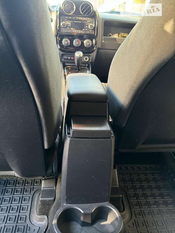 Внедорожник / Кроссовер Jeep Patriot 2016 в Самборе