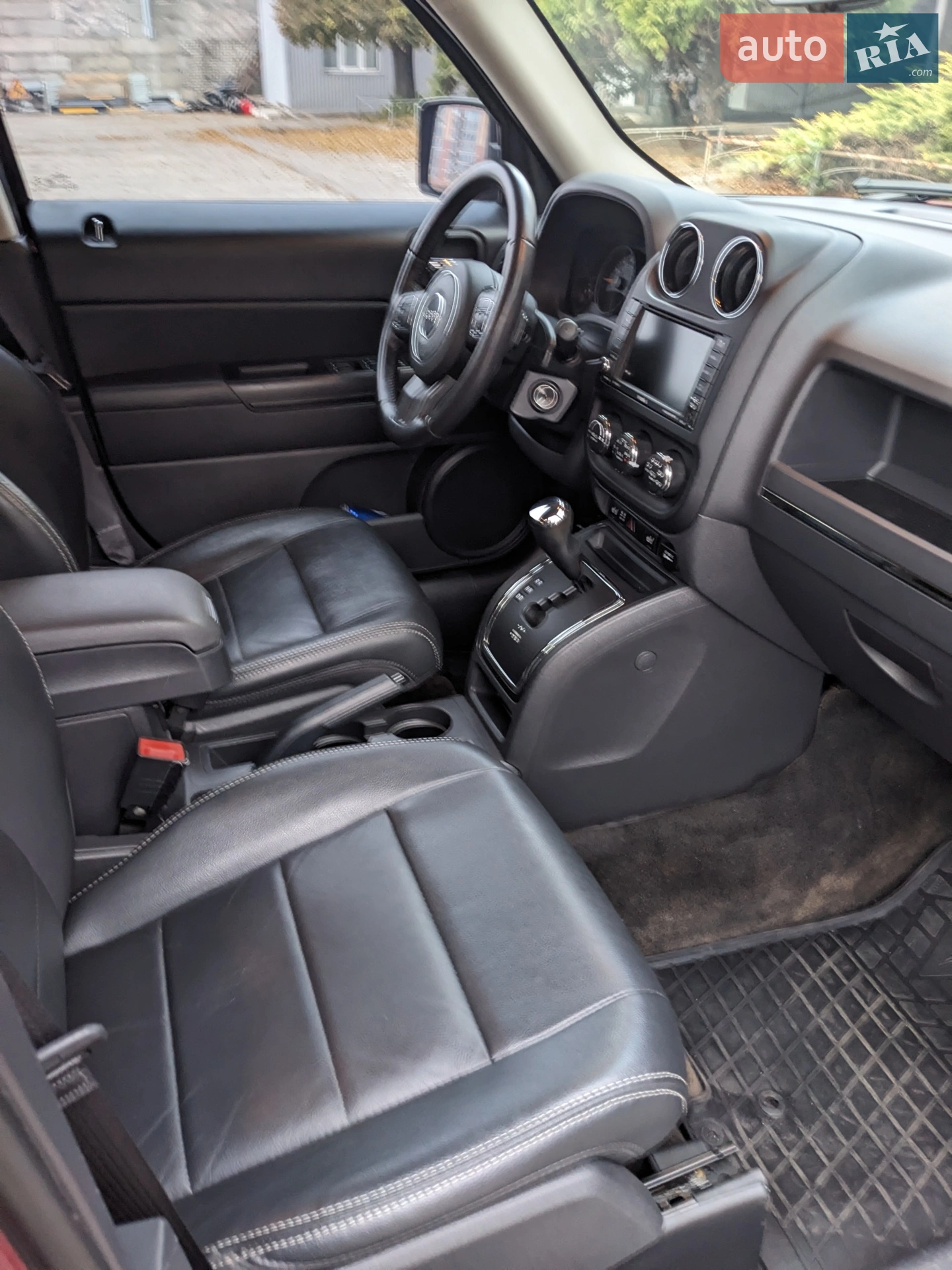 2016 Jeep Liberty (Patriot) - мініатюра 11