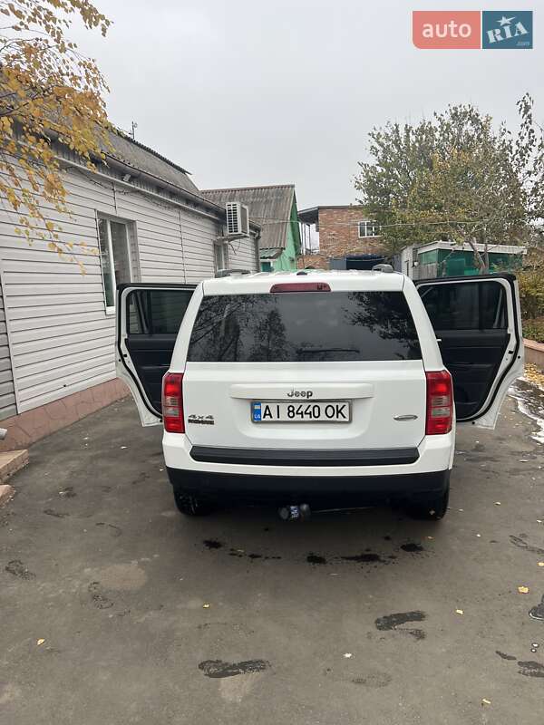 Позашляховик / Кросовер Jeep Patriot 2016 в Новоархангельську