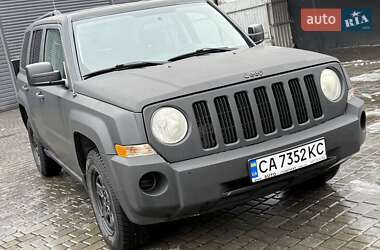 Позашляховик / Кросовер Jeep Patriot 2010 в Кам'янському