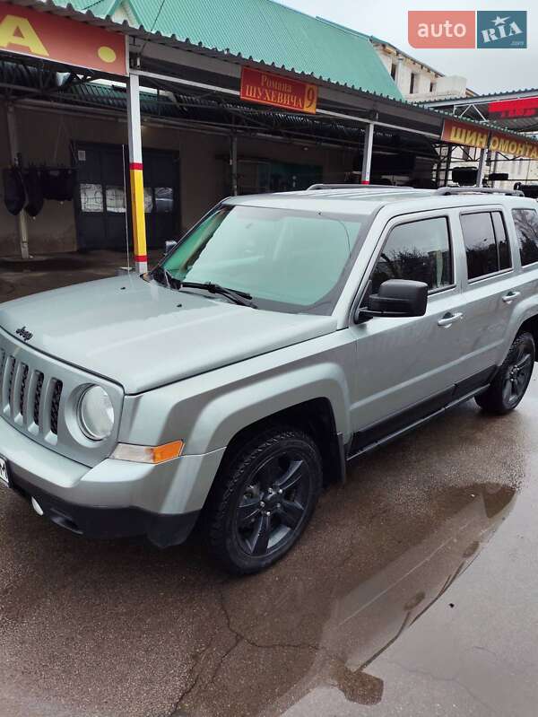 Позашляховик / Кросовер Jeep Patriot 2015 в Житомирі