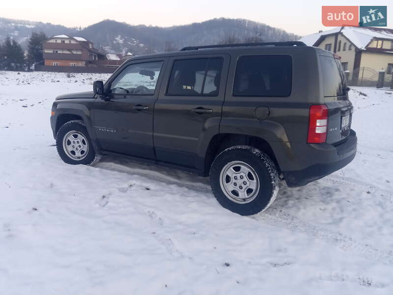 Внедорожник / Кроссовер Jeep Patriot 2015 в Ужгороде