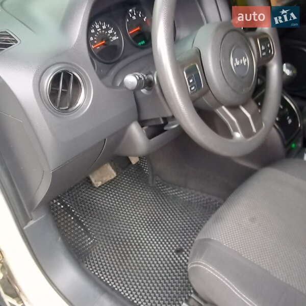 Позашляховик / Кросовер Jeep Patriot 2011 в П'ятихатках