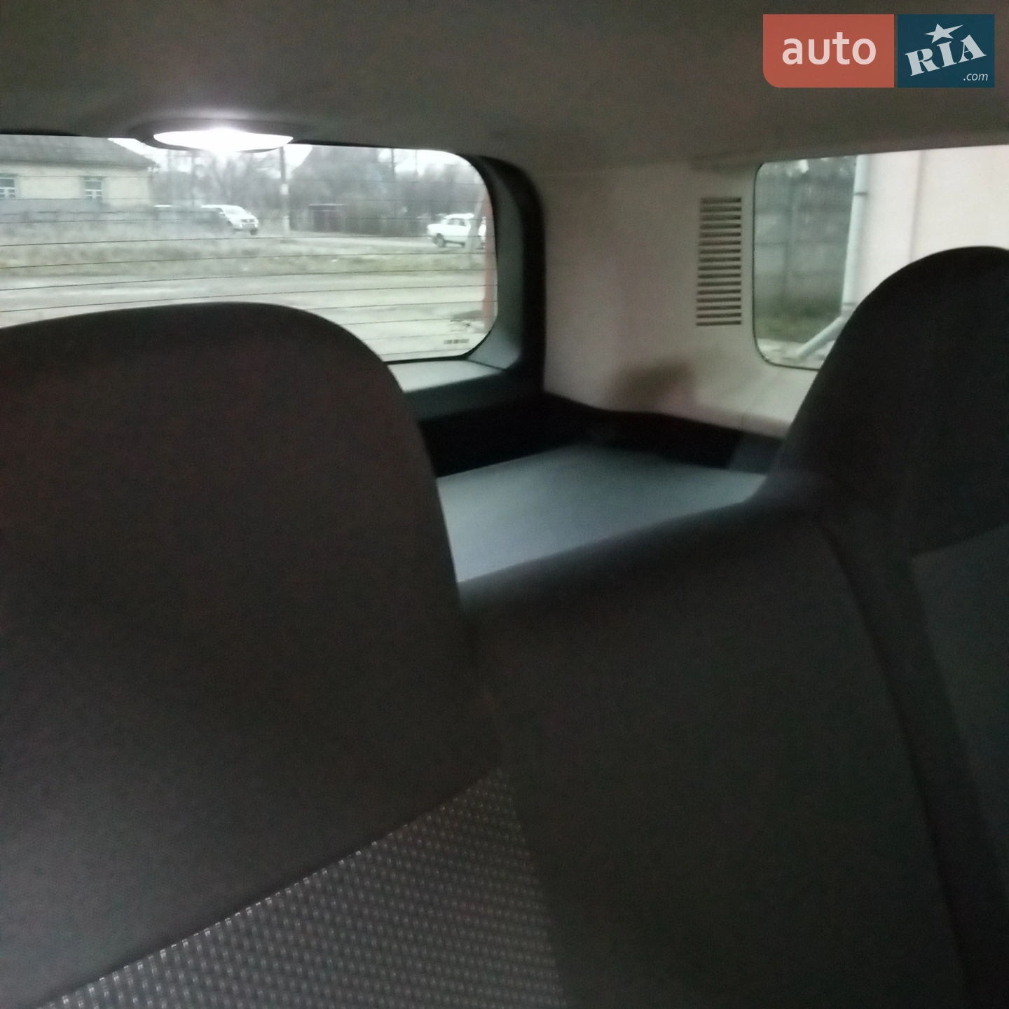 2011 Jeep Liberty (Patriot) - мініатюра 44