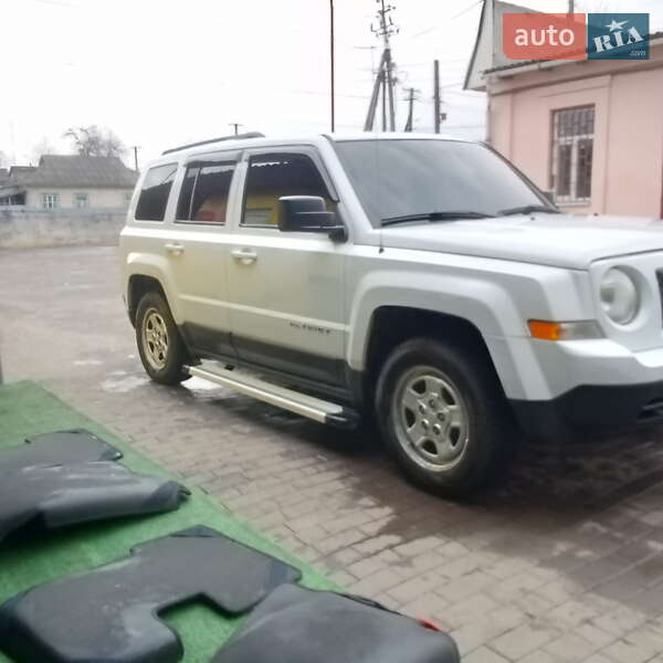 Позашляховик / Кросовер Jeep Patriot 2011 в П'ятихатках