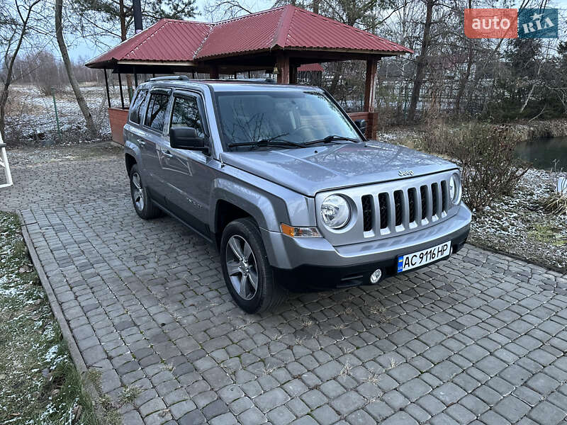 Внедорожник / Кроссовер Jeep Patriot 2016 в Луцке