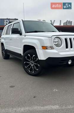 Позашляховик / Кросовер Jeep Patriot 2015 в Києві